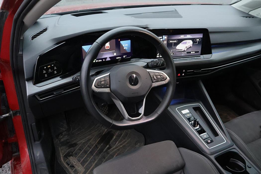 VOLKSWAGEN Golf 2021