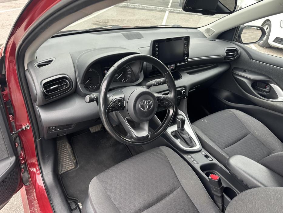 TOYOTA Yaris 2021