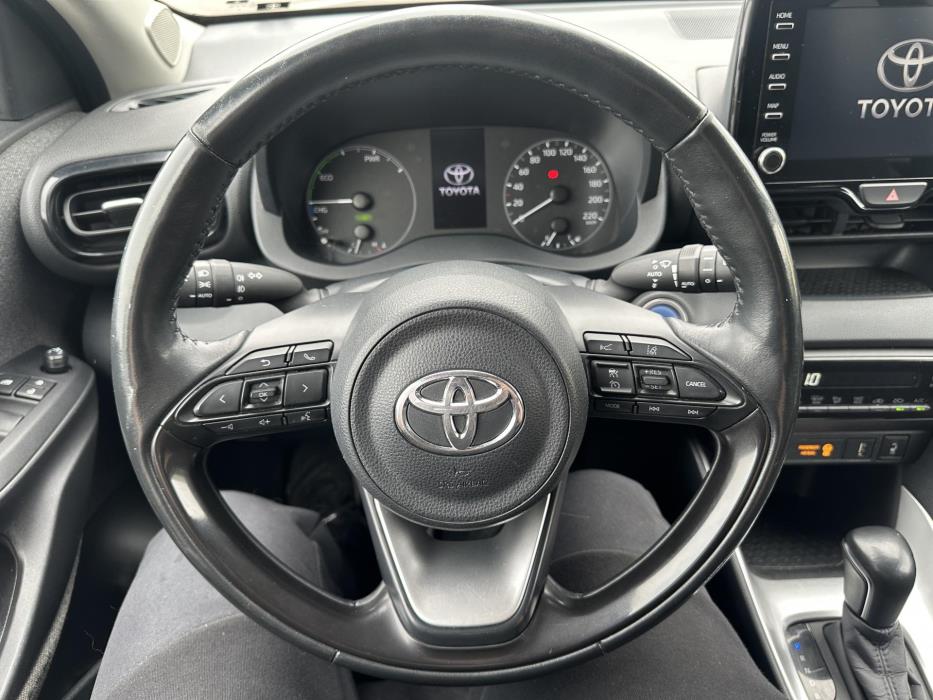 TOYOTA Yaris 2021