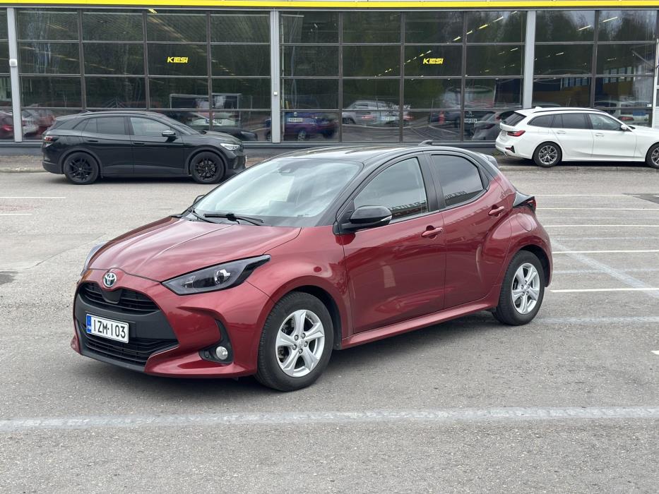TOYOTA Yaris 2021