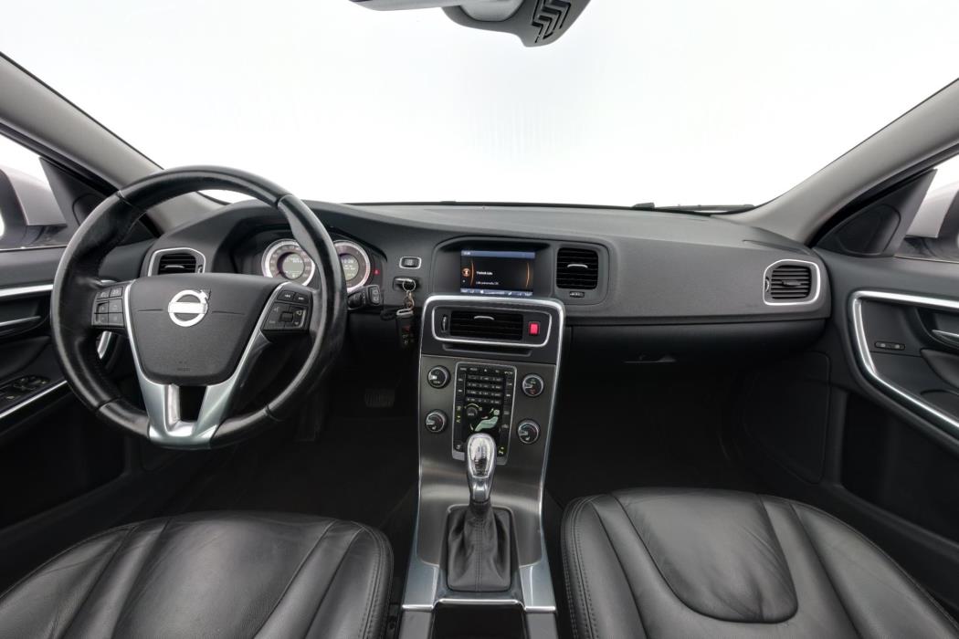 VOLVO V60 2013