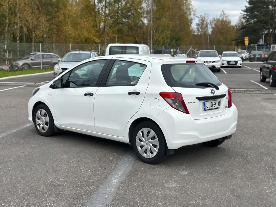 TOYOTA Yaris 2014