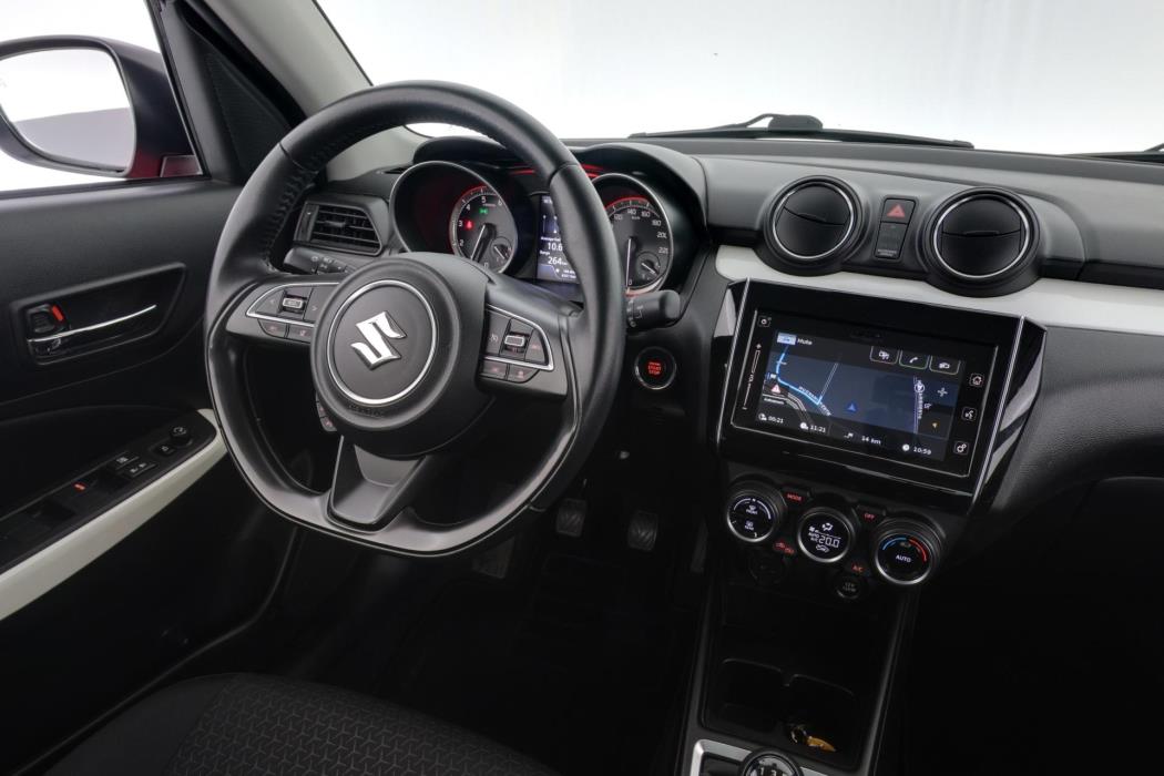 SUZUKI Swift 2018