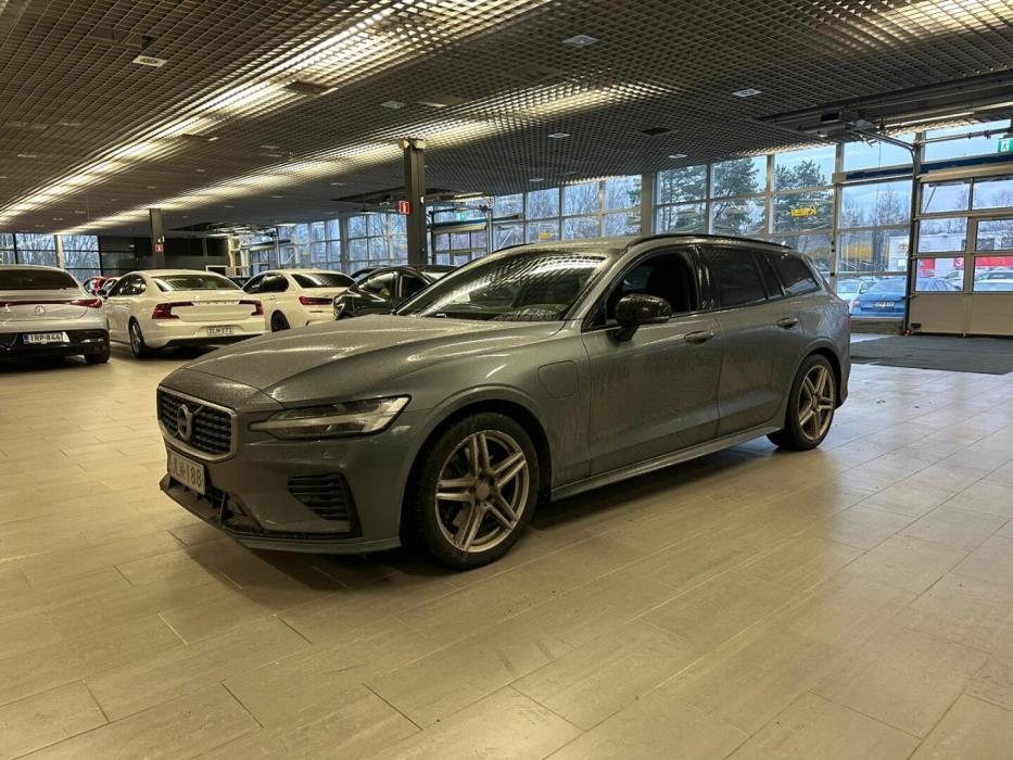VOLVO V60 2020
