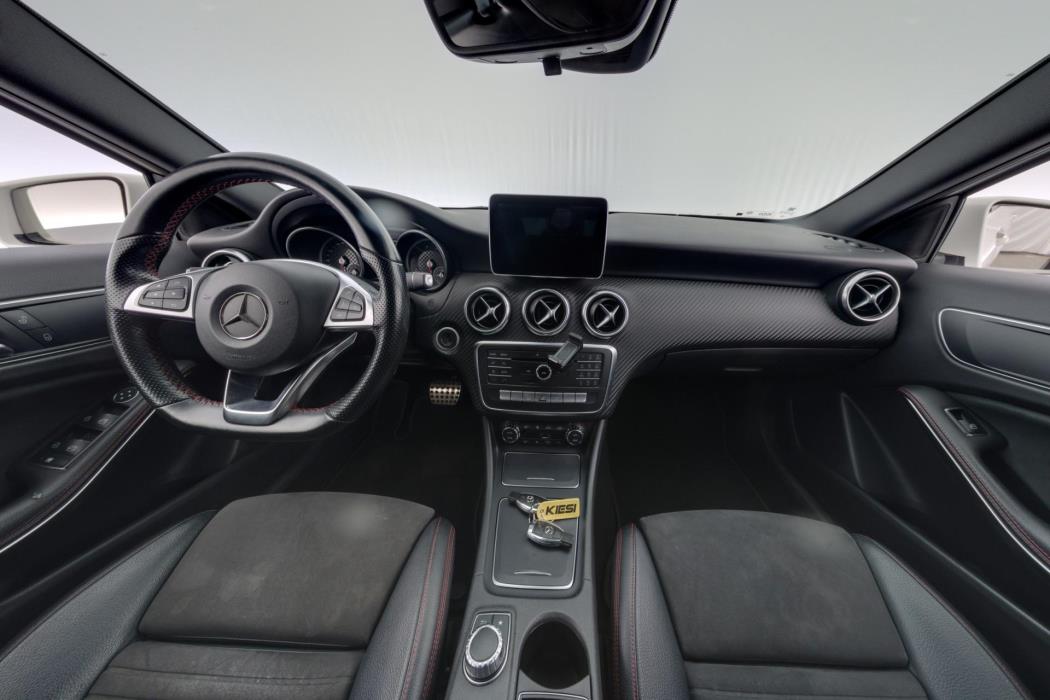 MERCEDES-BENZ A 2016