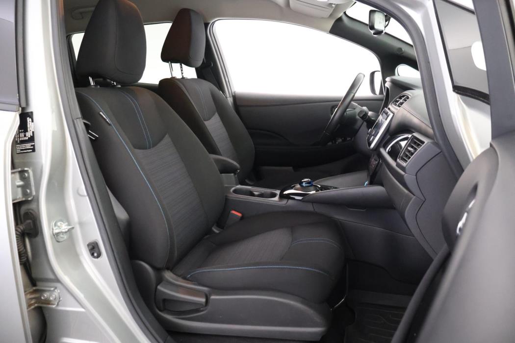 NISSAN Leaf 2021