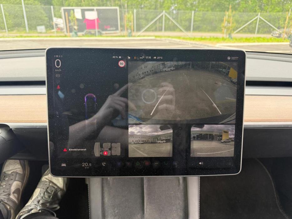 TESLA Model 3 2021