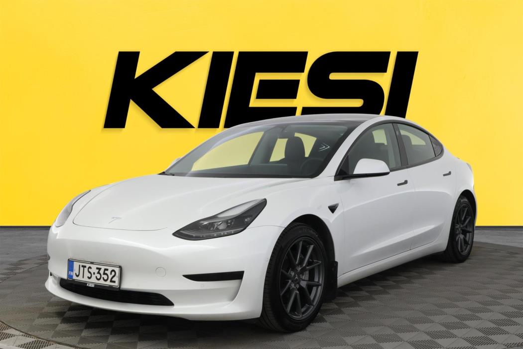 TESLA Model 3 2021