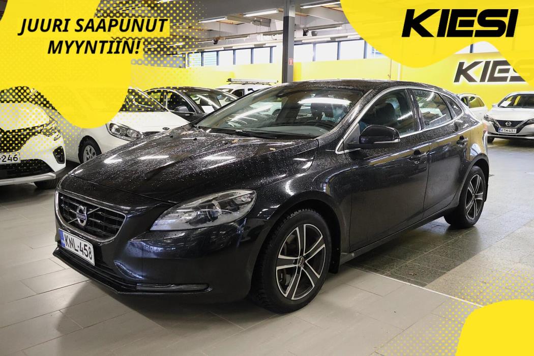 VOLVO V40 2016