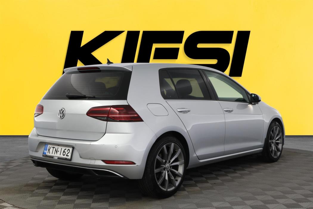 VOLKSWAGEN Golf 2019