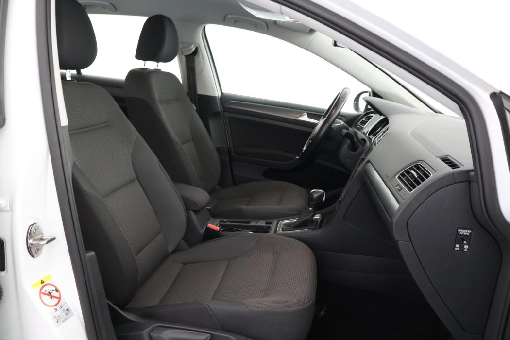 VOLKSWAGEN Golf 2018