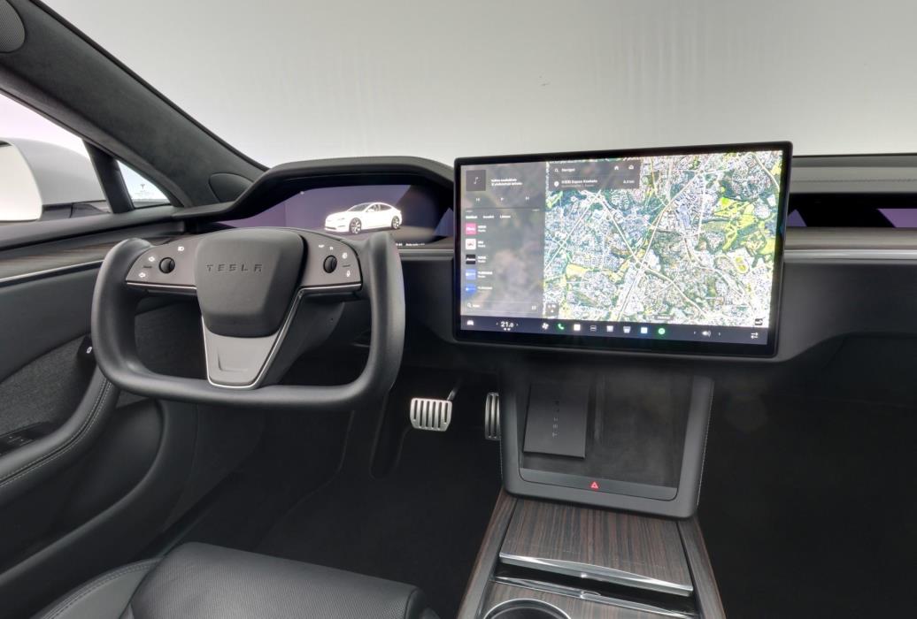 TESLA Model S 2023