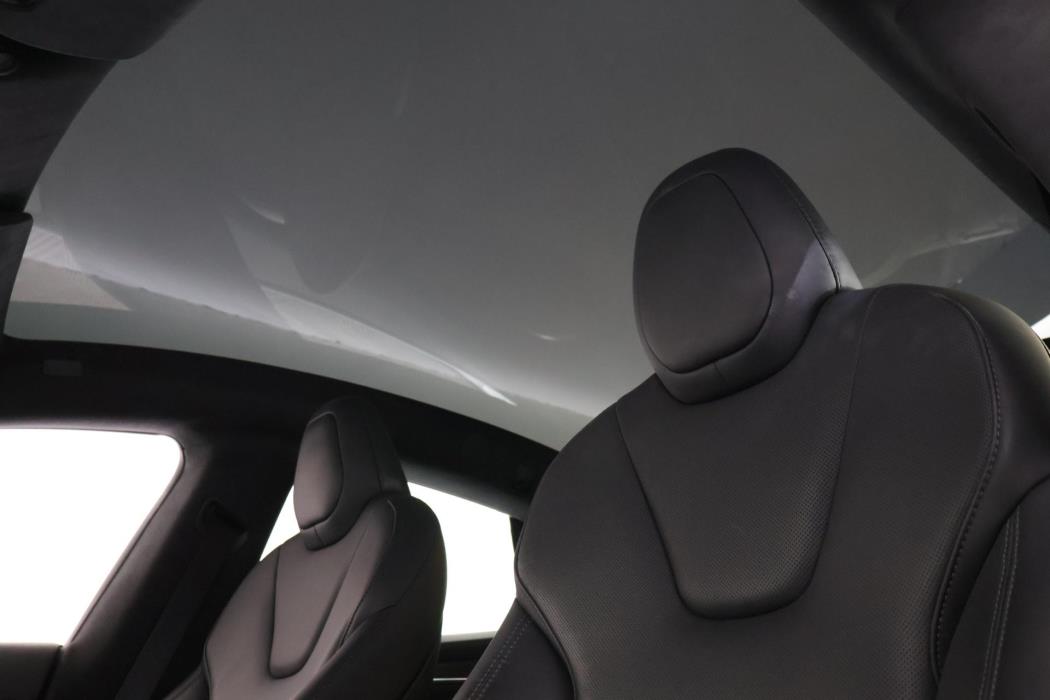 TESLA Model S 2023