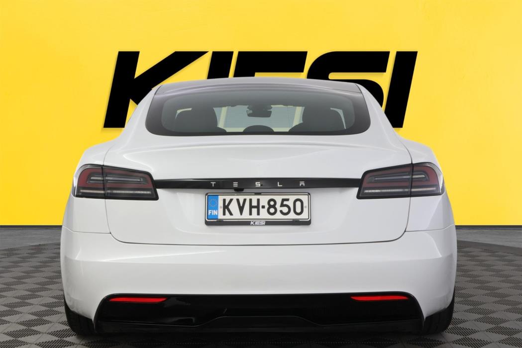 TESLA Model S 2023
