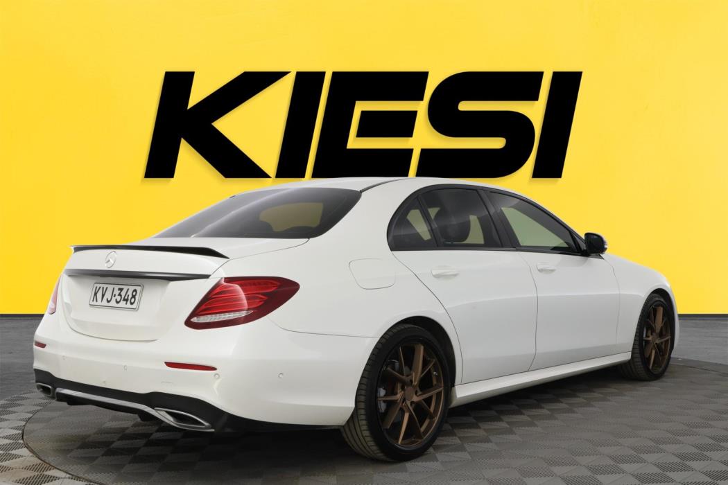 MERCEDES-BENZ E 2018