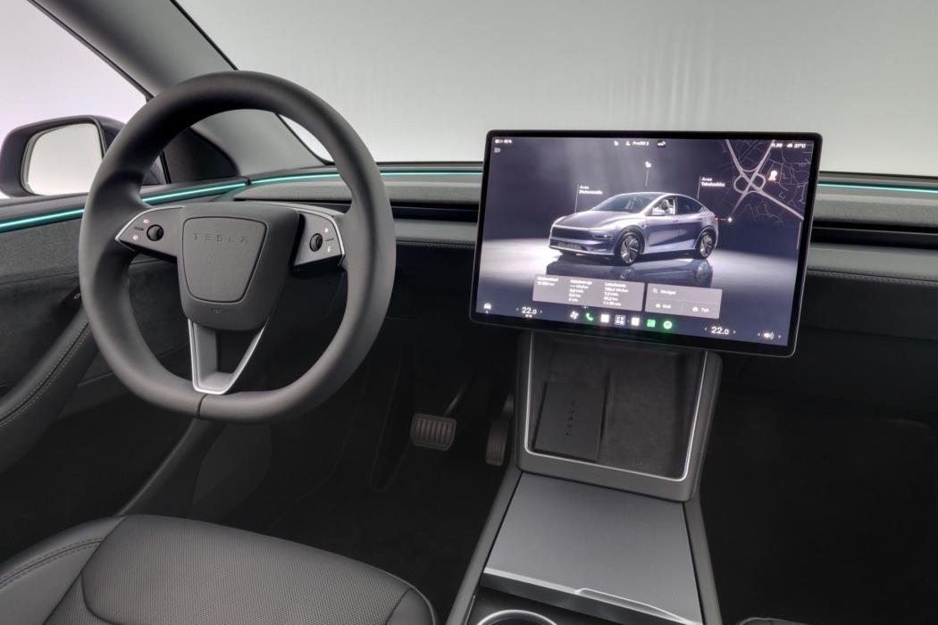 TESLA Model Y 2025