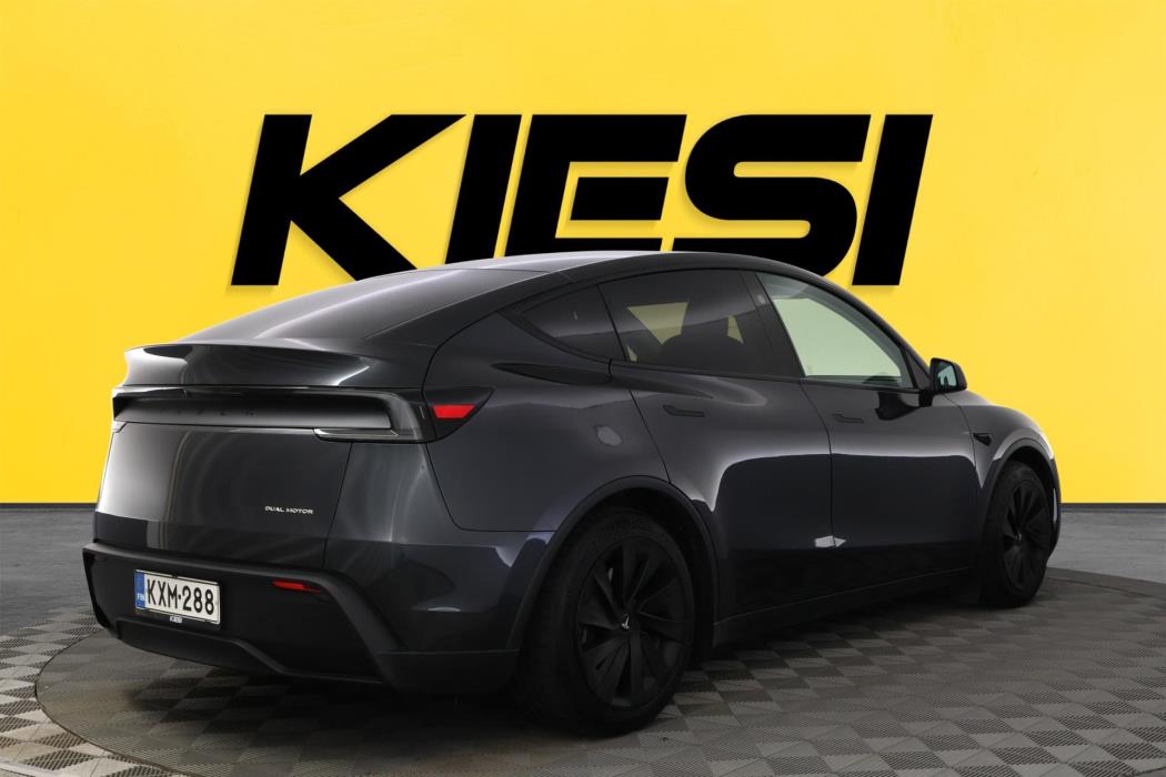 TESLA Model Y 2025