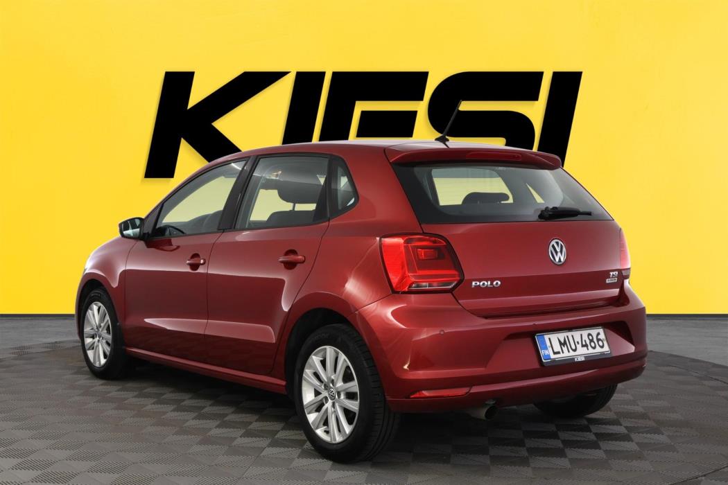 VOLKSWAGEN Polo 2016