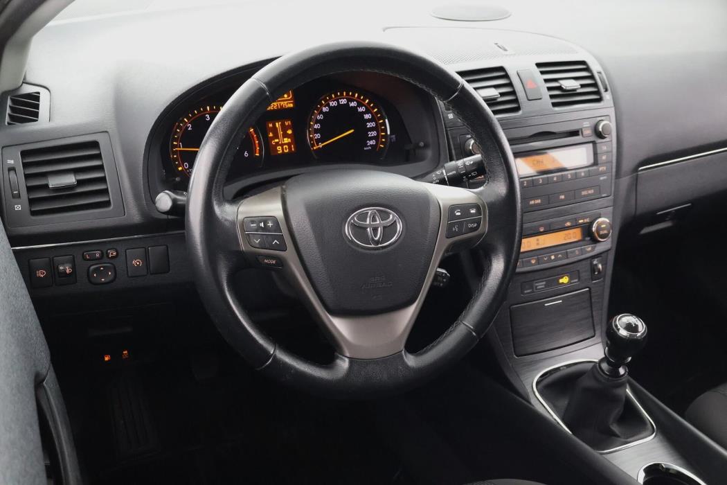 TOYOTA Avensis 2009