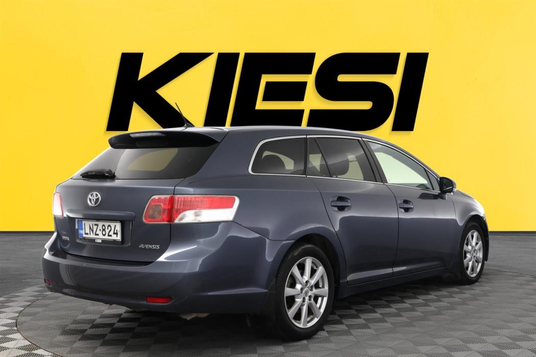 TOYOTA Avensis 2009