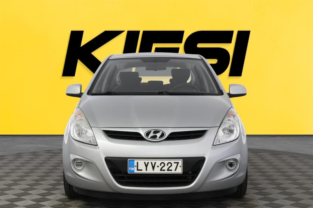 HYUNDAI i20 2010