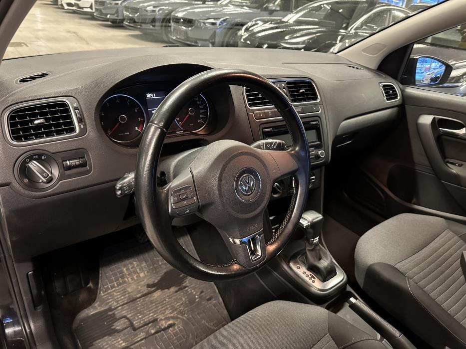 VOLKSWAGEN Polo 2009