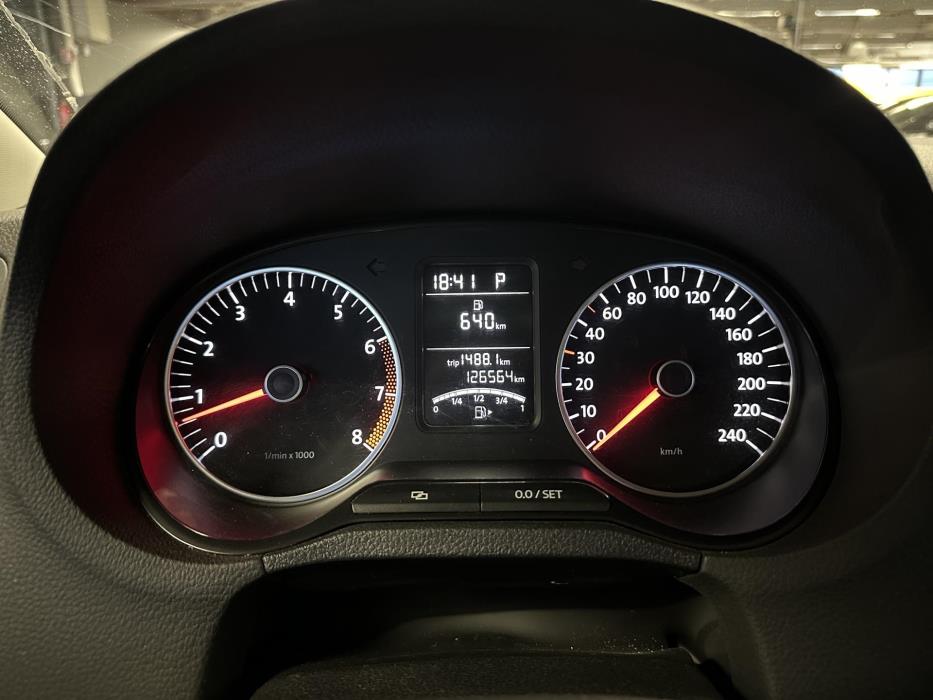 VOLKSWAGEN Polo 2009