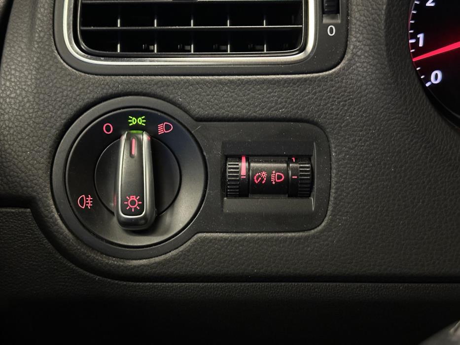 VOLKSWAGEN Polo 2009