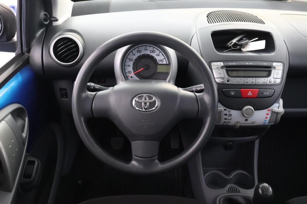 TOYOTA Aygo 2012