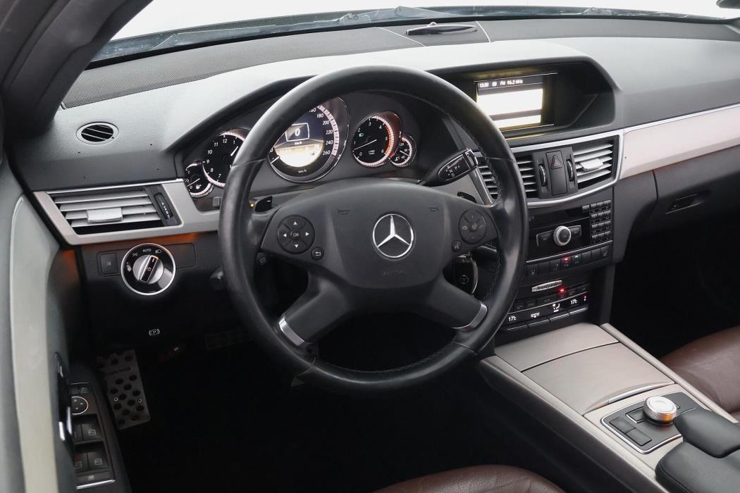 MERCEDES-BENZ E 2012