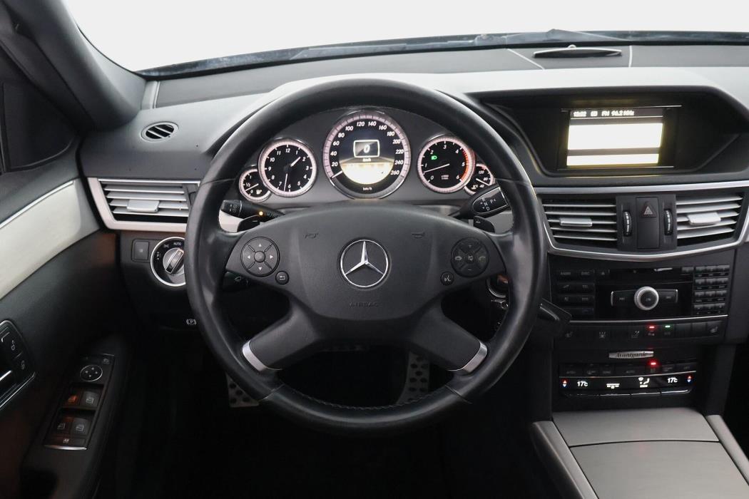 MERCEDES-BENZ E 2012