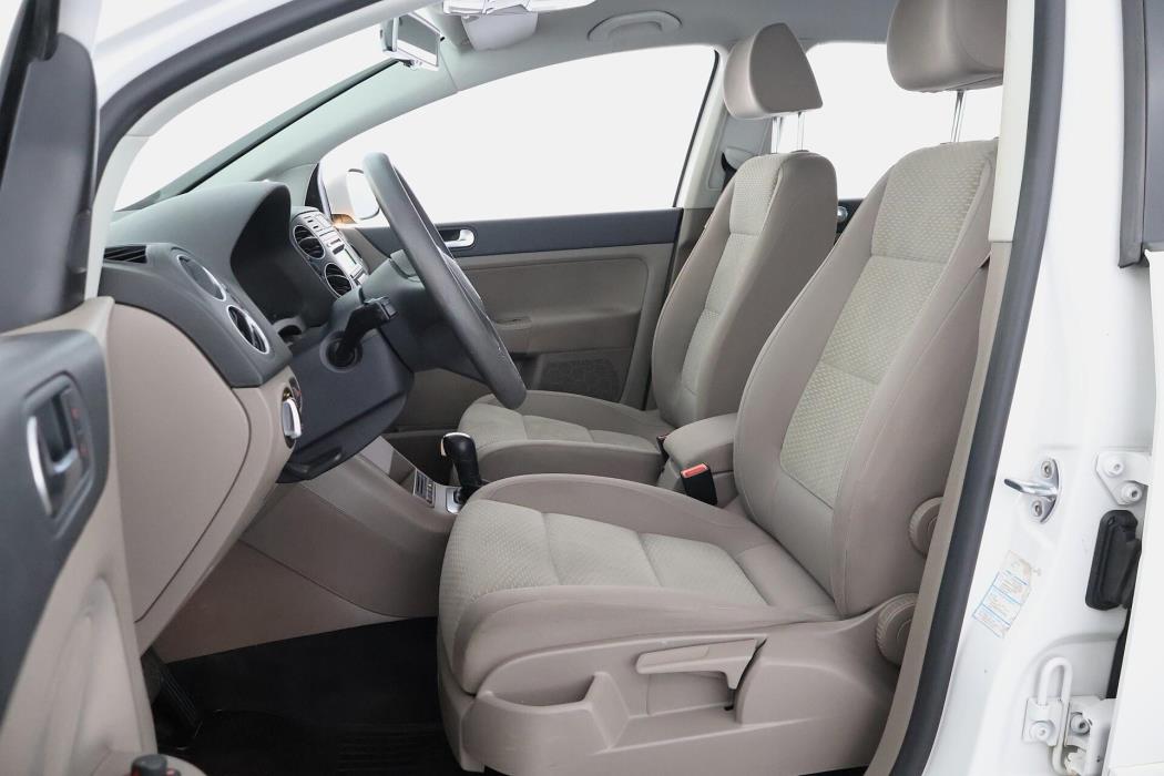 VOLKSWAGEN Golf Plus 2012