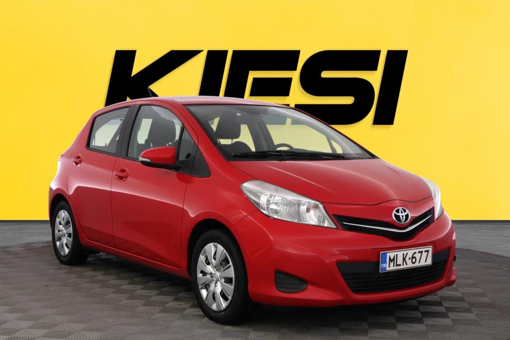 TOYOTA Yaris 2013