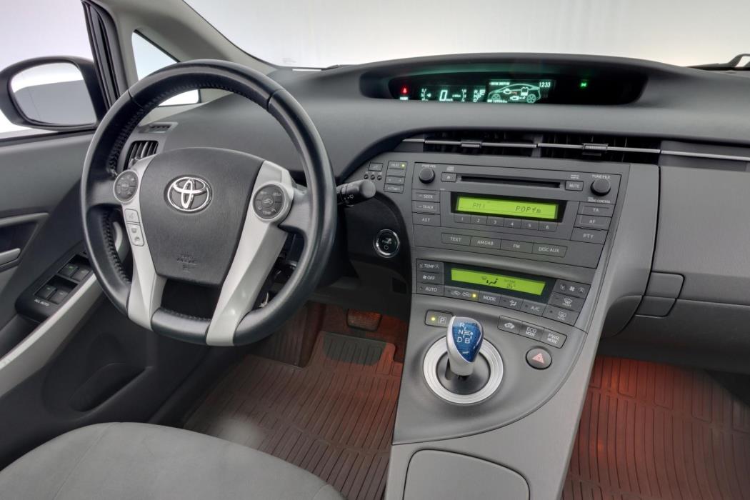TOYOTA Prius 2010