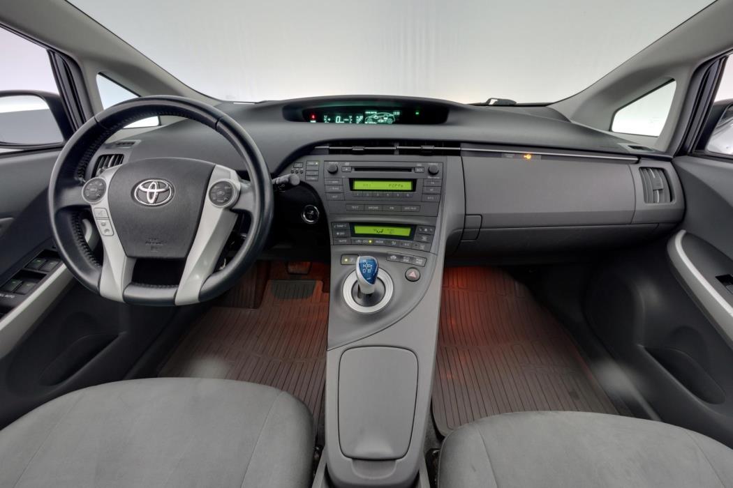 TOYOTA Prius 2010