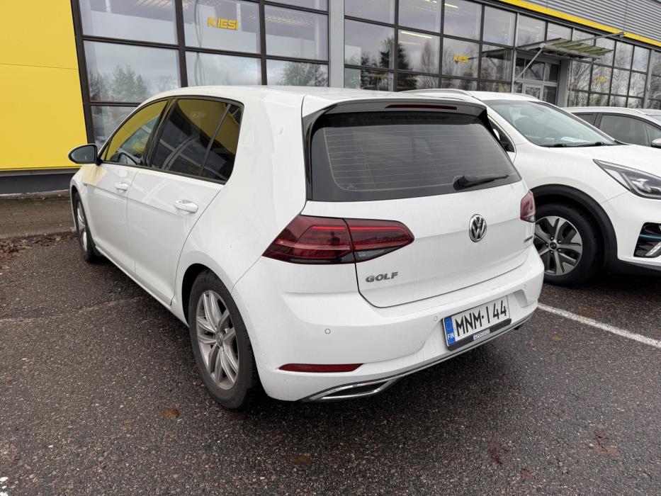 VOLKSWAGEN Golf 2018
