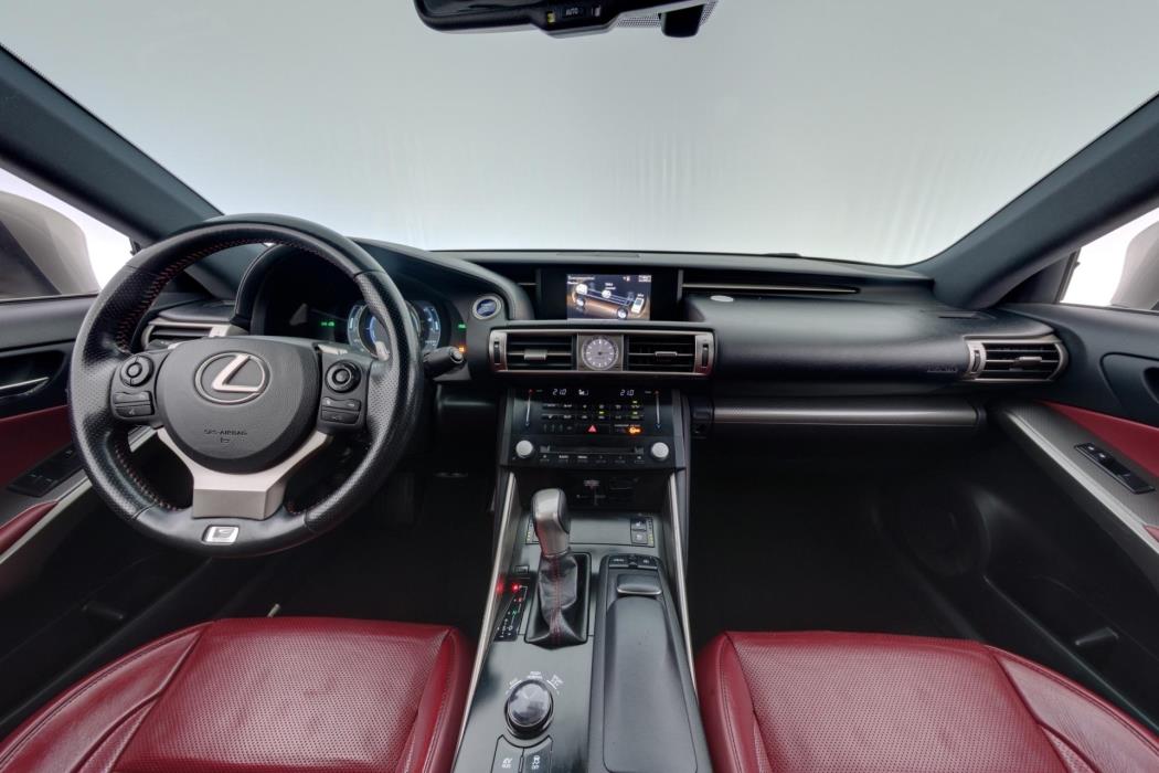 LEXUS IS 2013
