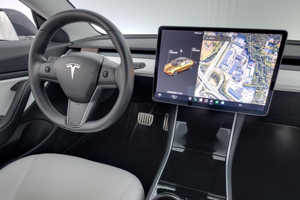 TESLA Model 3 2019