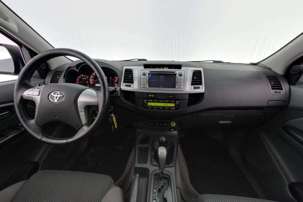 TOYOTA Hilux 2014