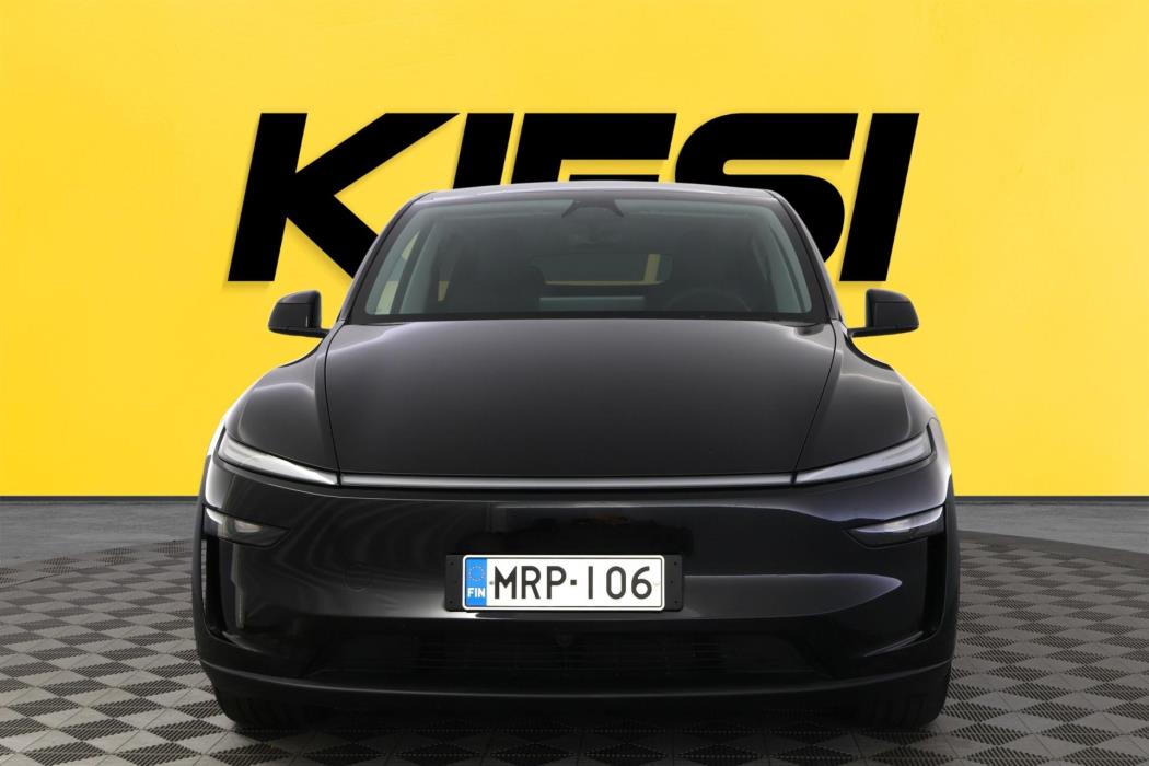 TESLA Model Y 2025