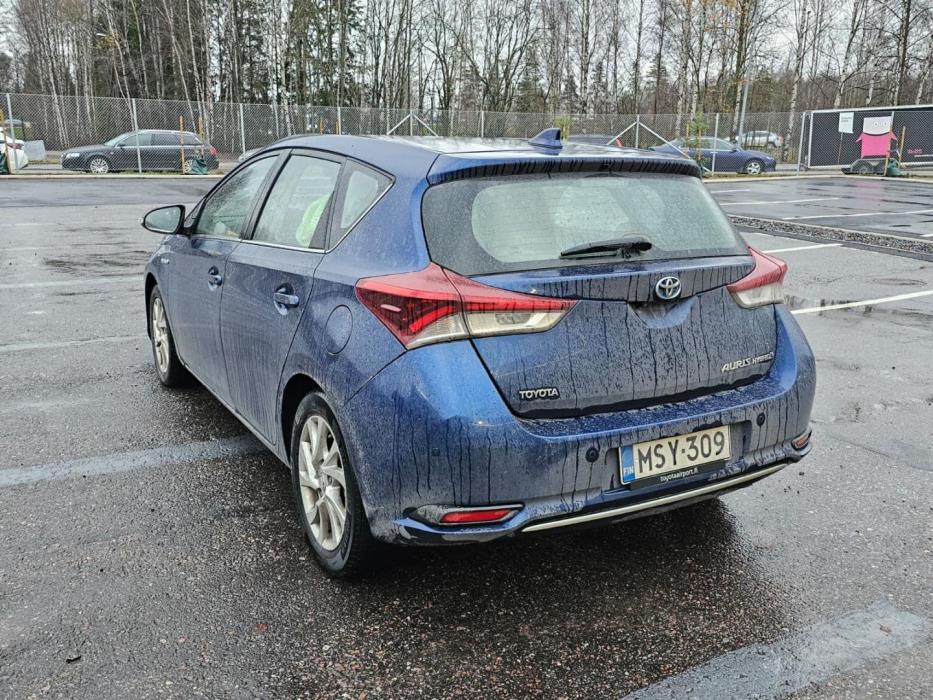 TOYOTA Auris 2016