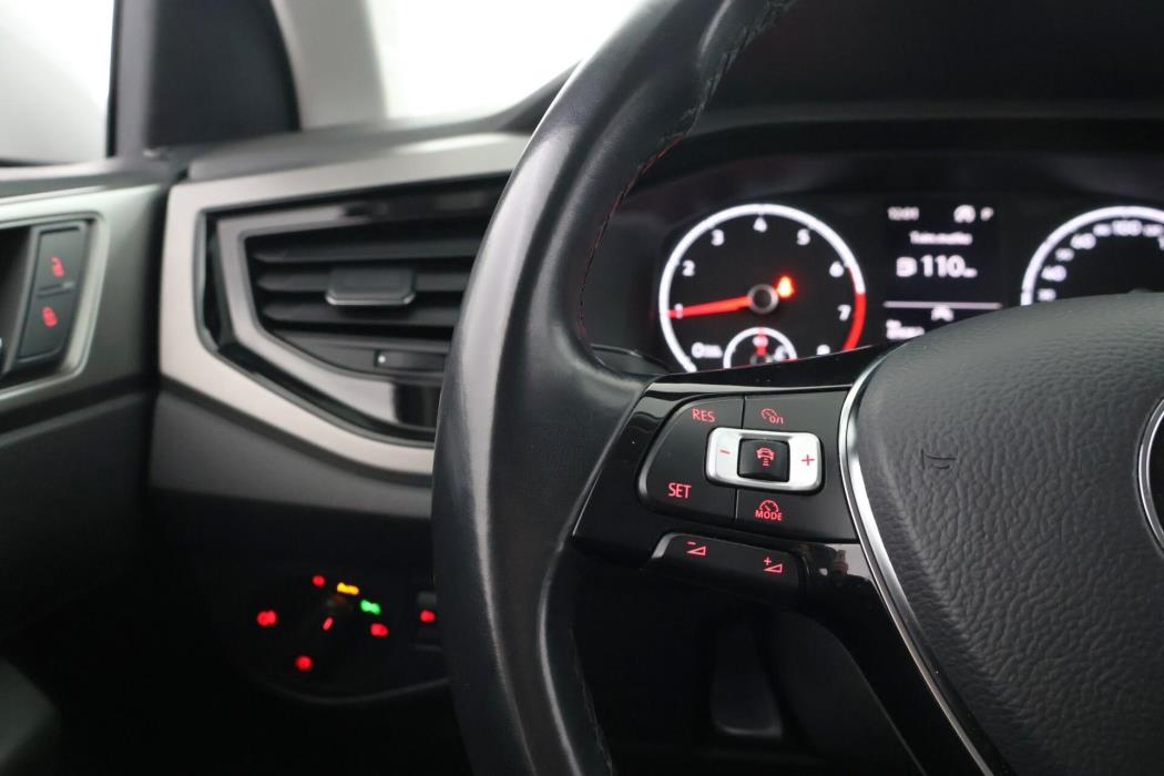 VOLKSWAGEN Polo 2020