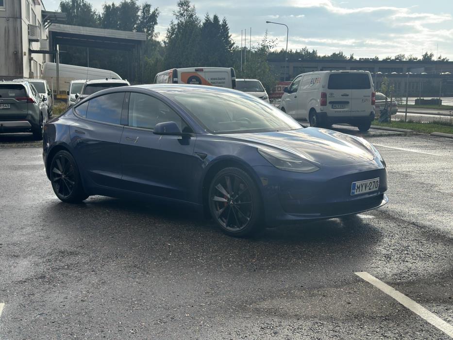 TESLA Model 3 2020