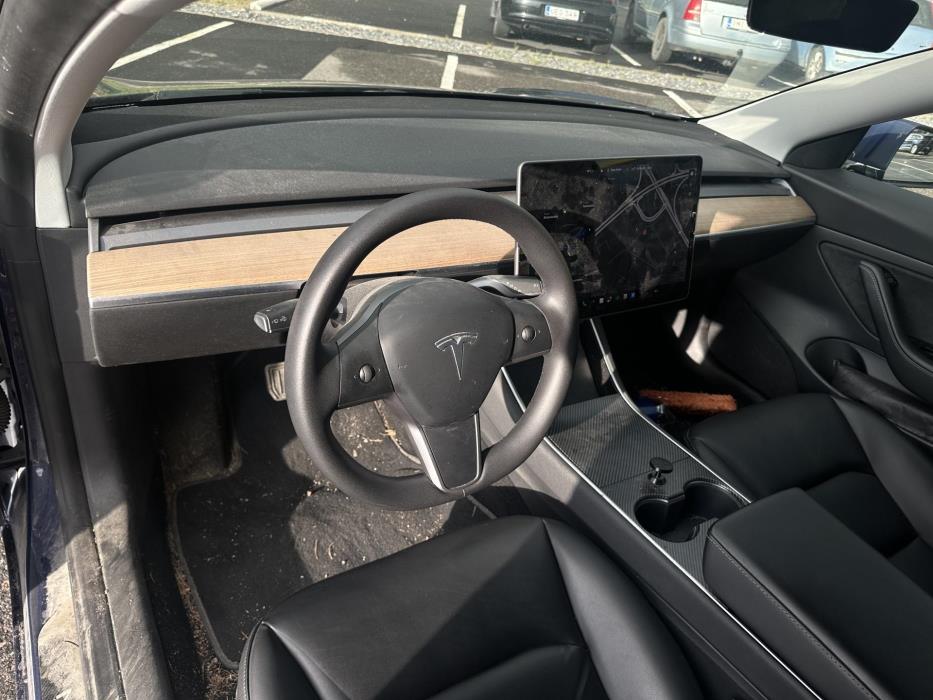 TESLA Model 3 2020