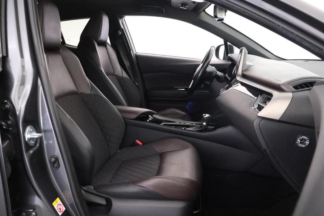 TOYOTA C-HR 2017