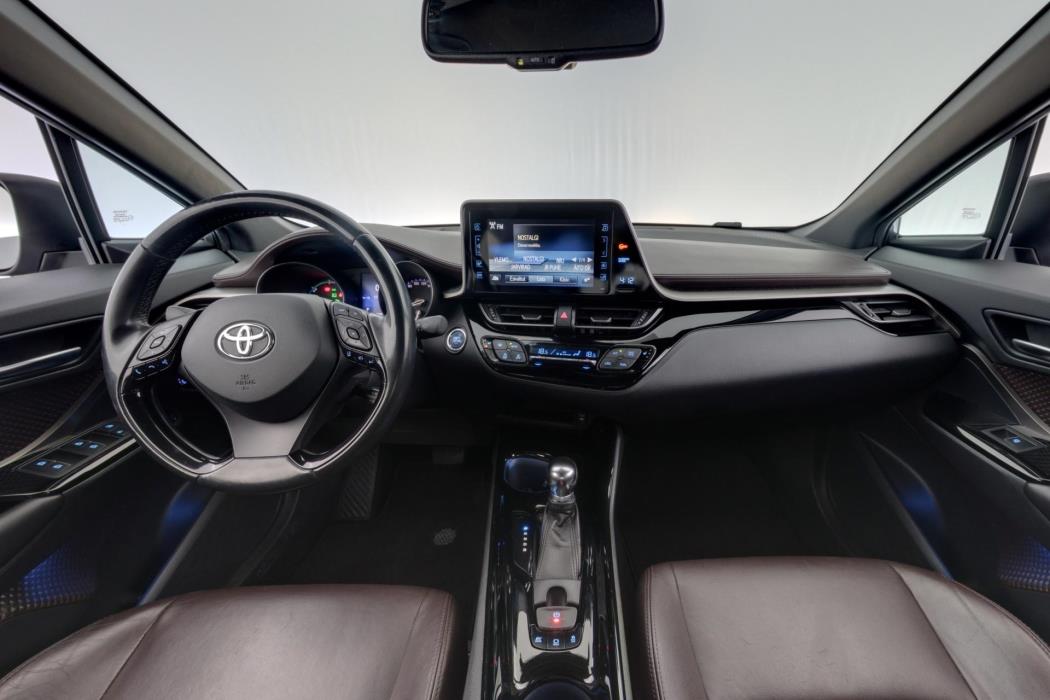 TOYOTA C-HR 2017