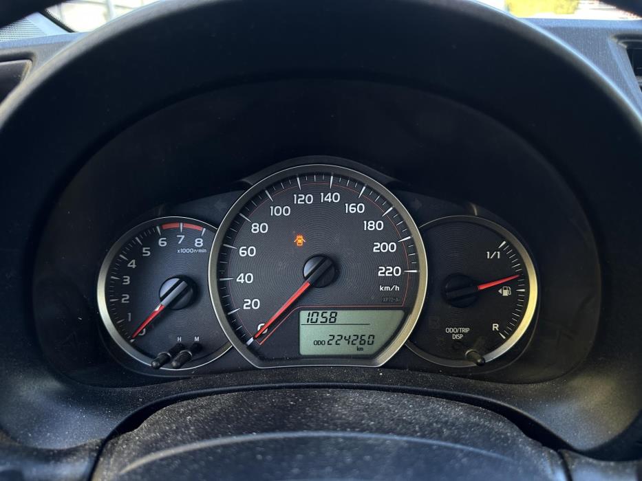 TOYOTA Yaris 2013
