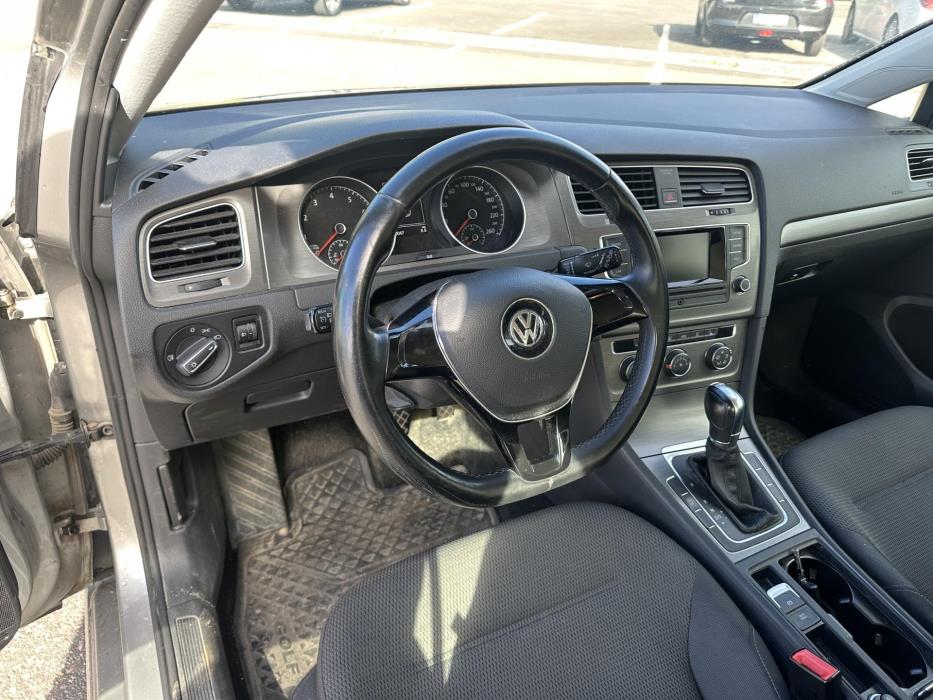 VOLKSWAGEN Golf 2013