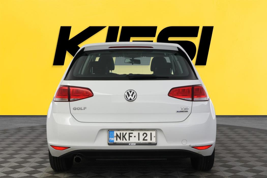 VOLKSWAGEN Golf 2016