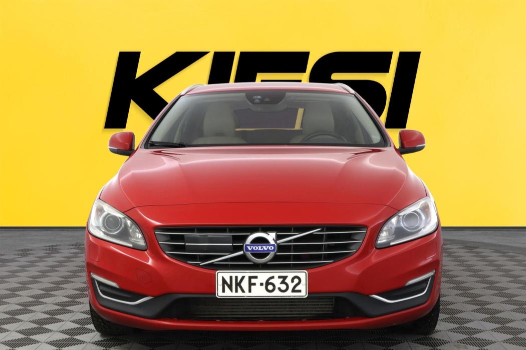VOLVO V60 2016